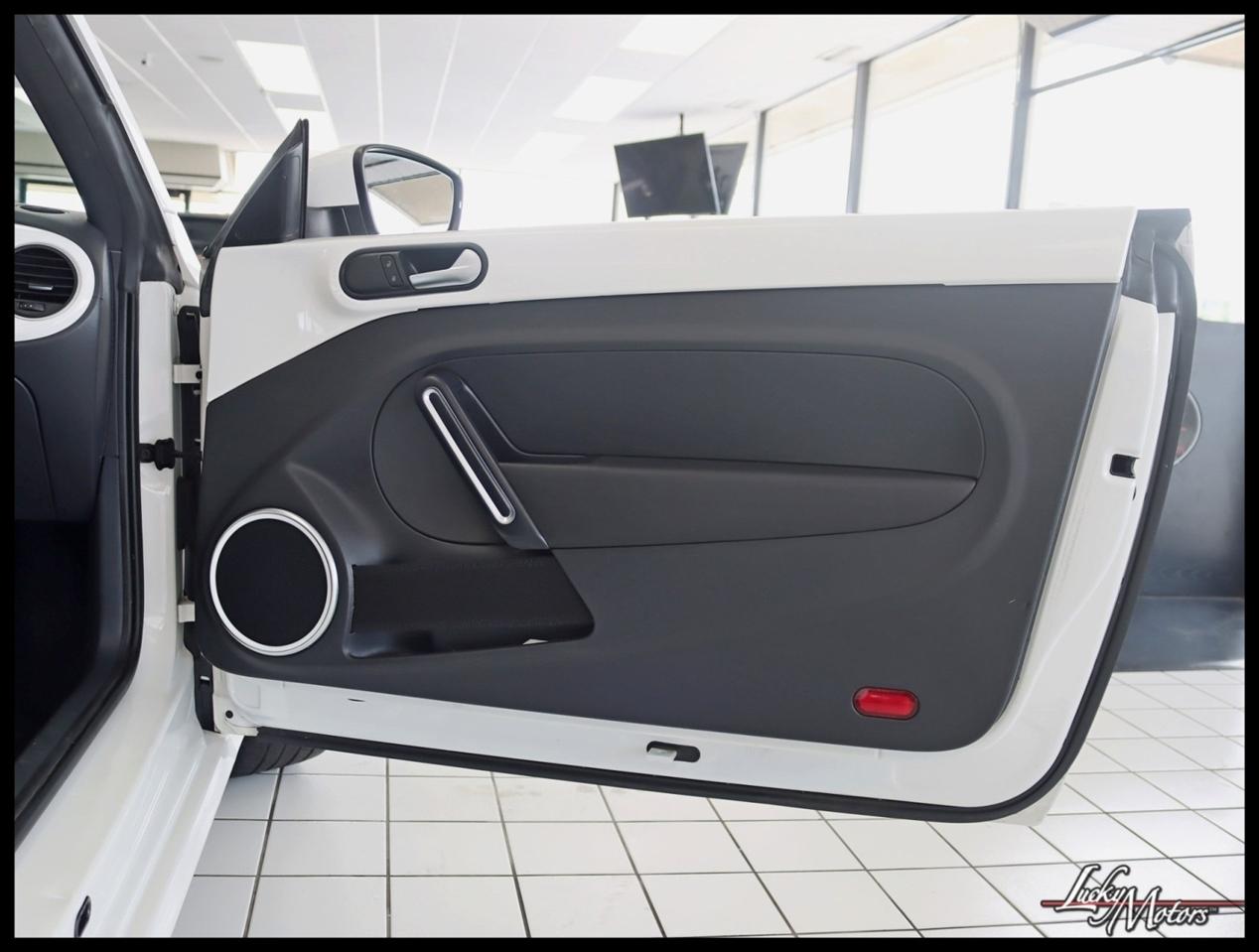 Volkswagen Beetle 2.5L Convertible 2014