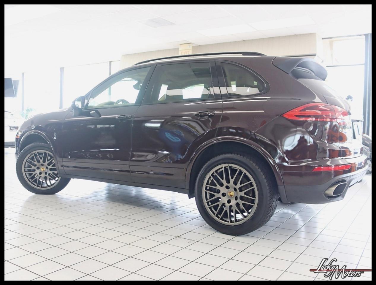 Porsche Cayenne Base 2017