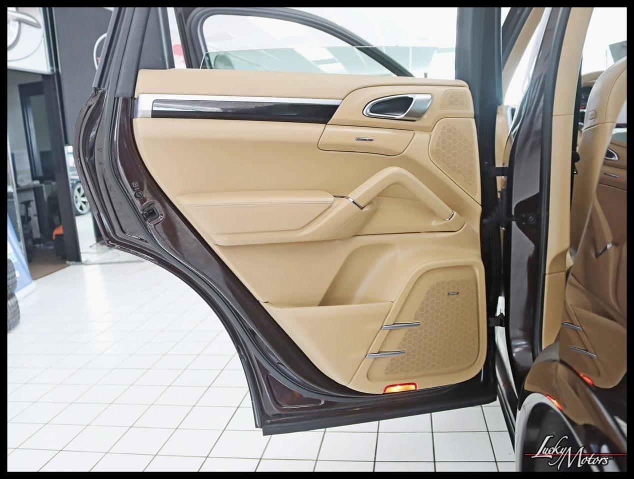 Porsche Cayenne Base 2017
