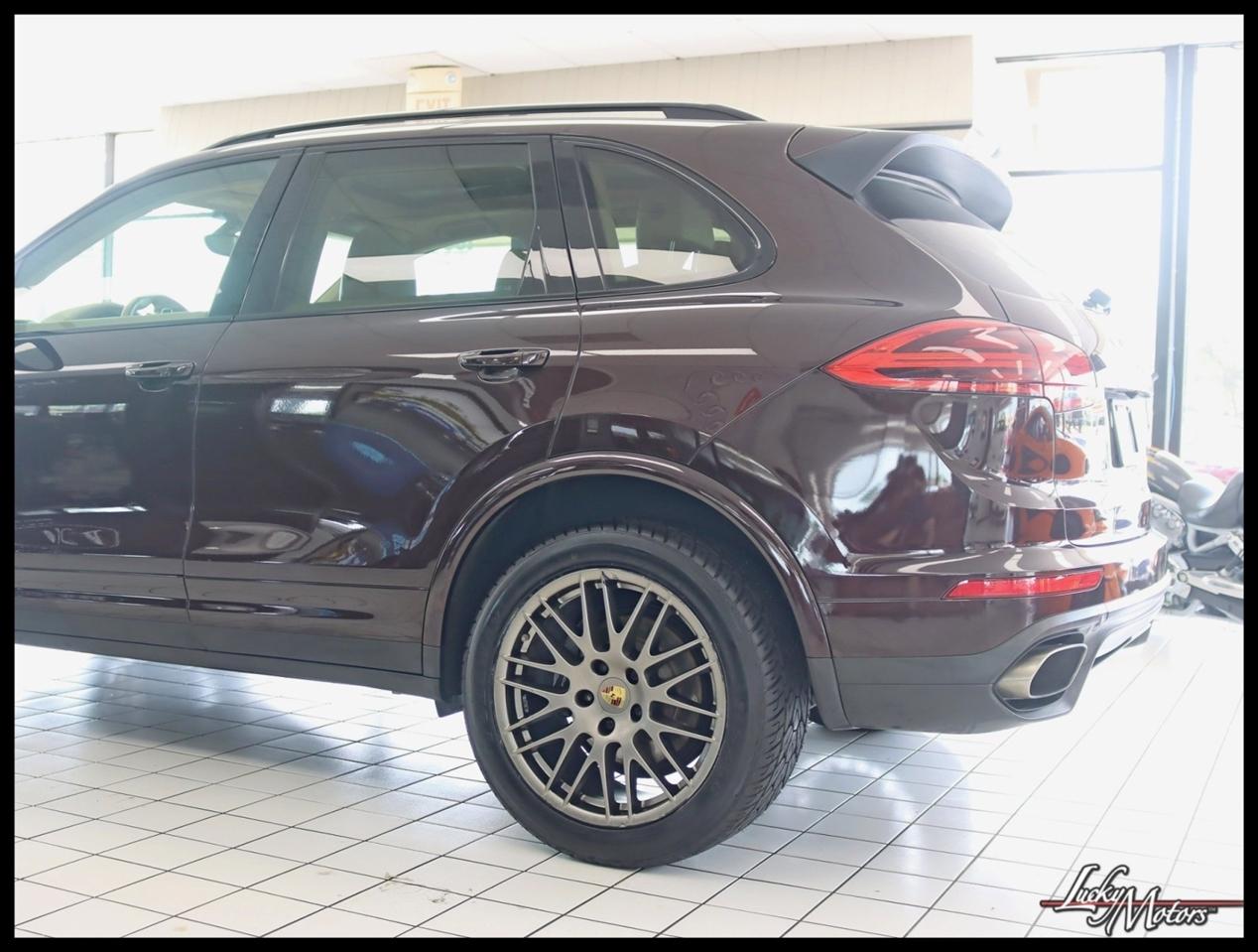 Porsche Cayenne Base 2017