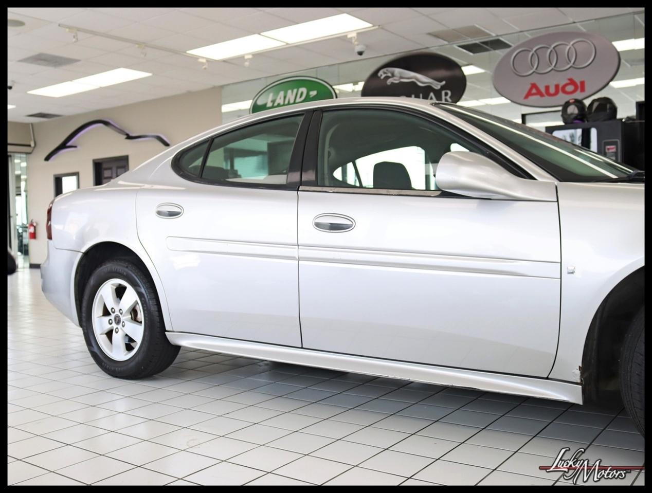 Pontiac Grand Prix Base 2006