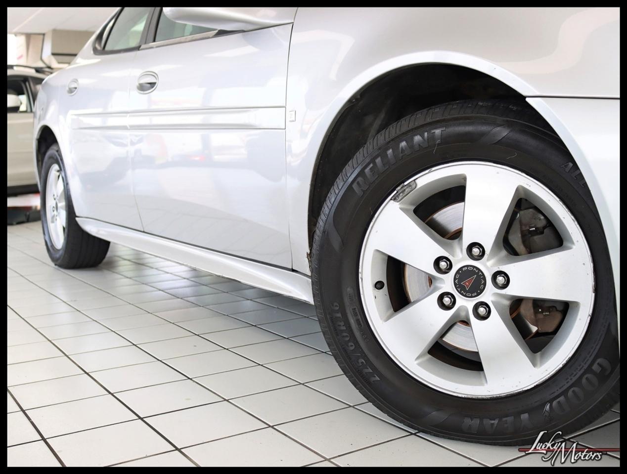 Pontiac Grand Prix Base 2006