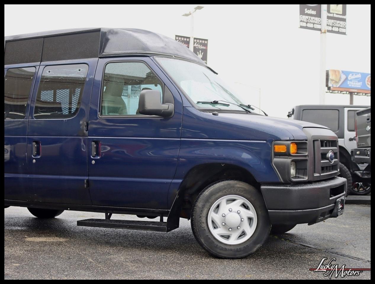Ford Econoline E-150 2011