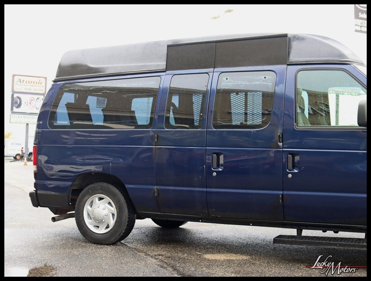 Ford Econoline E-150 2011