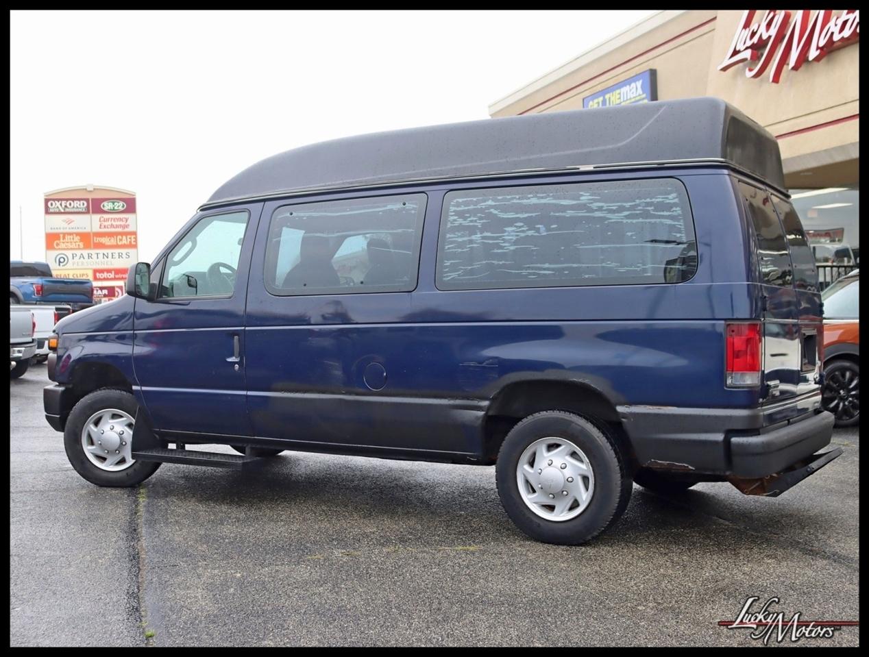 Ford Econoline E-150 2011