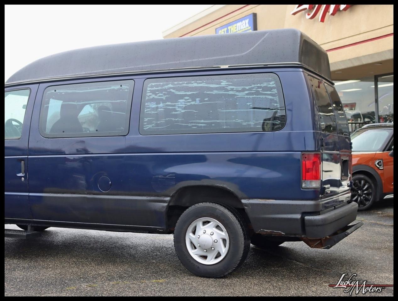 Ford Econoline E-150 2011