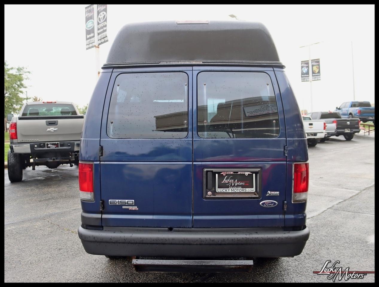 Ford Econoline E-150 2011