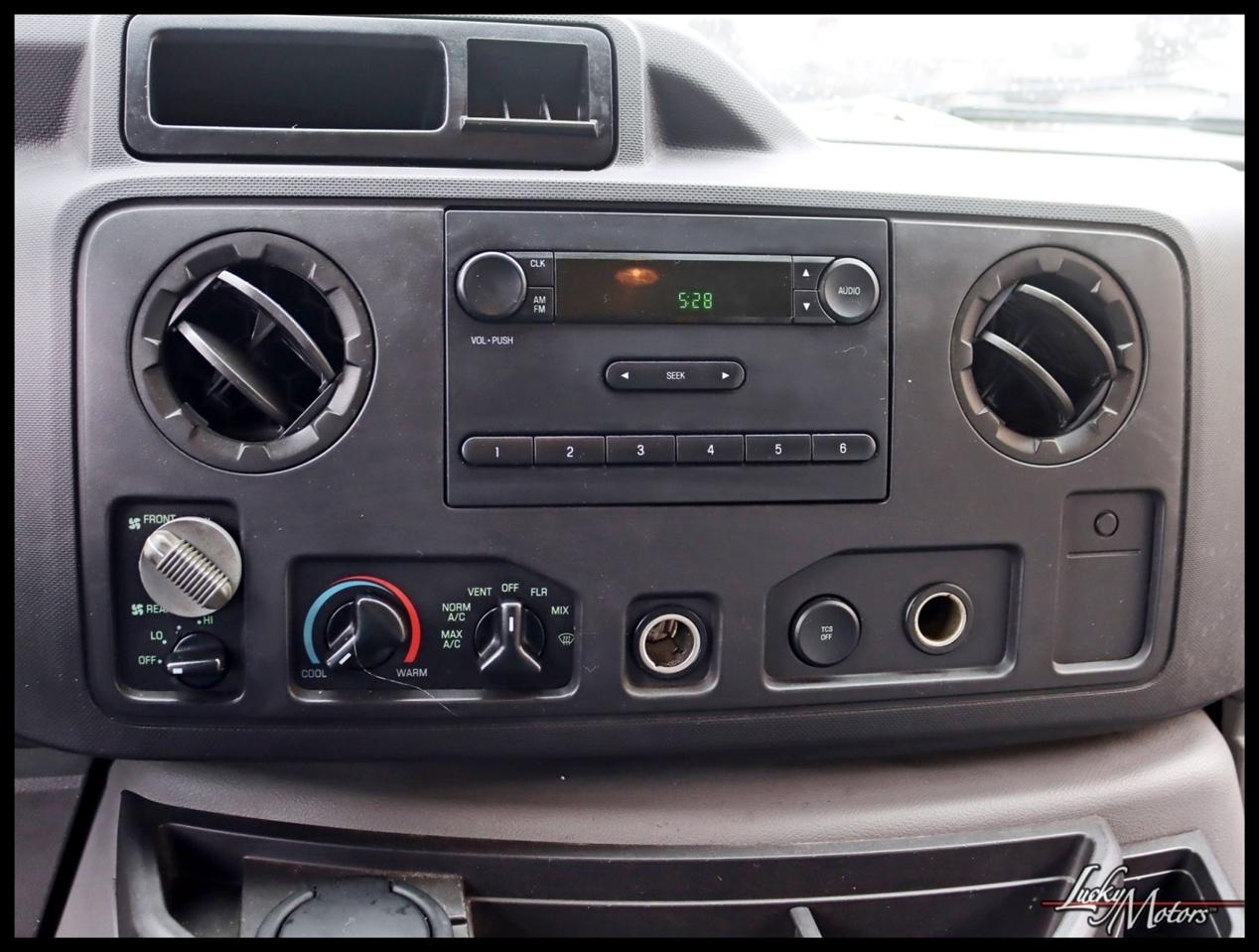 Ford Econoline E-150 2011