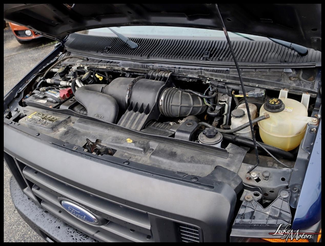 Ford Econoline E-150 2011