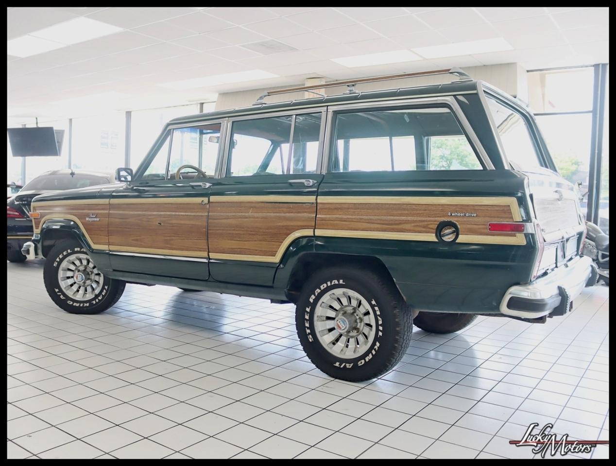 Jeep Grand Wagoneer Limited 1984