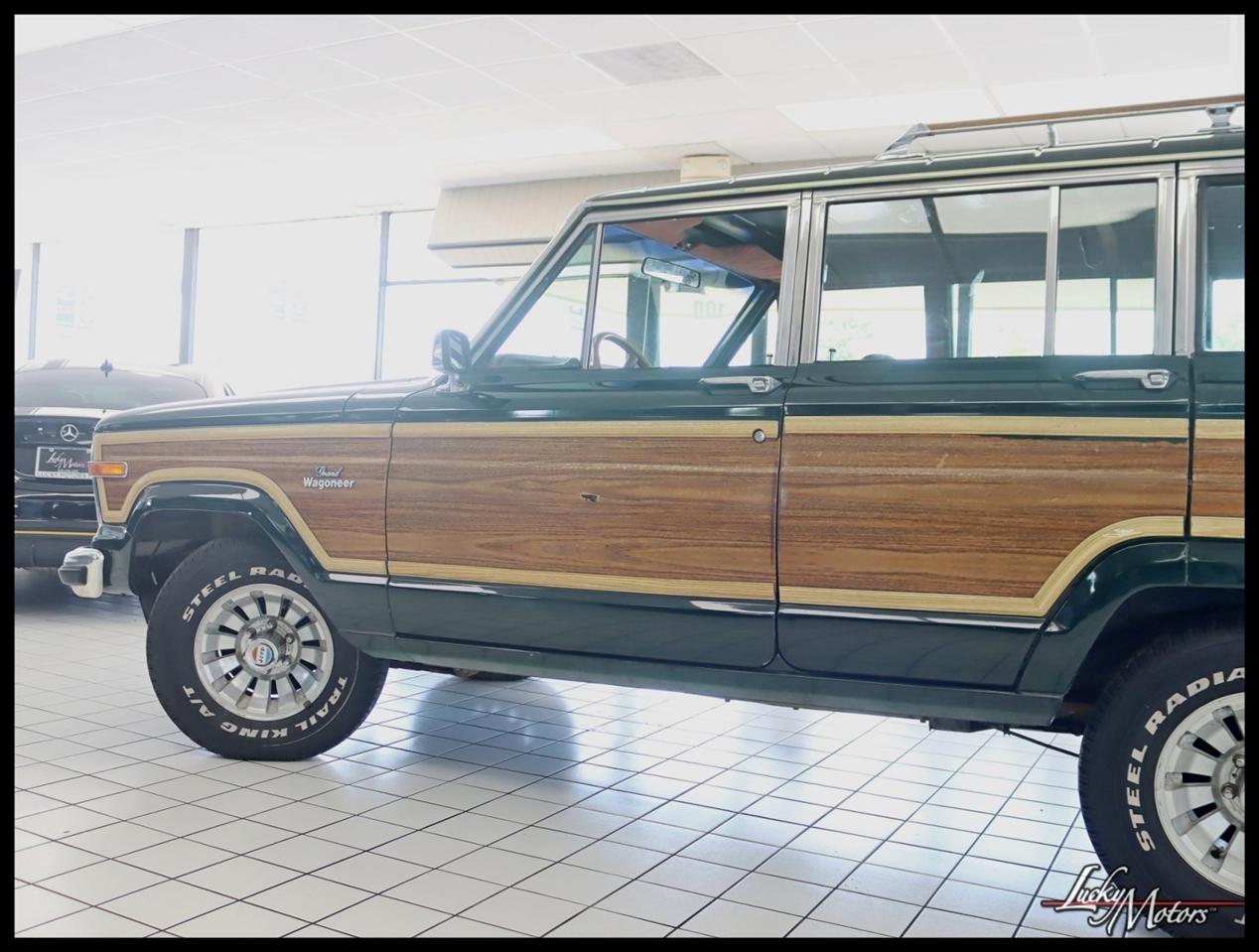 Jeep Grand Wagoneer Limited 1984
