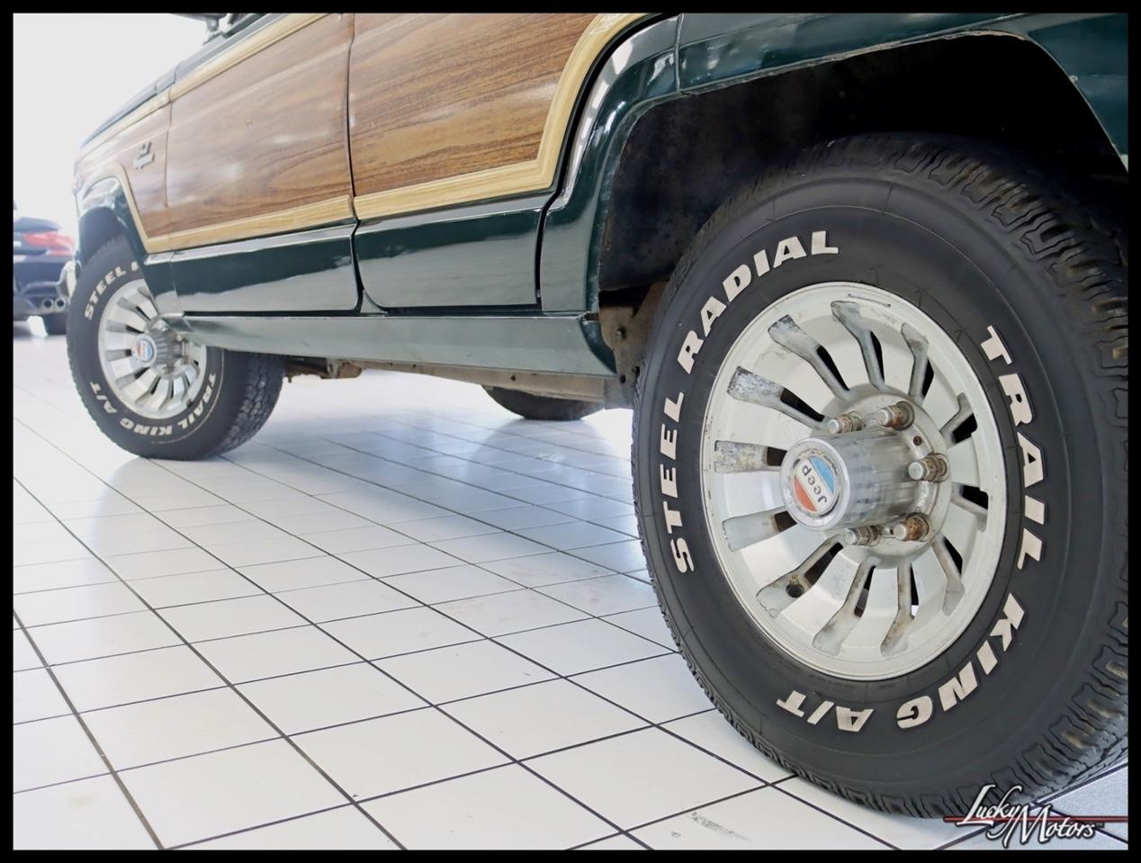 Jeep Grand Wagoneer Limited 1984