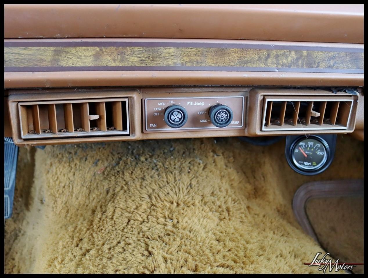 Jeep Grand Wagoneer Limited 1984