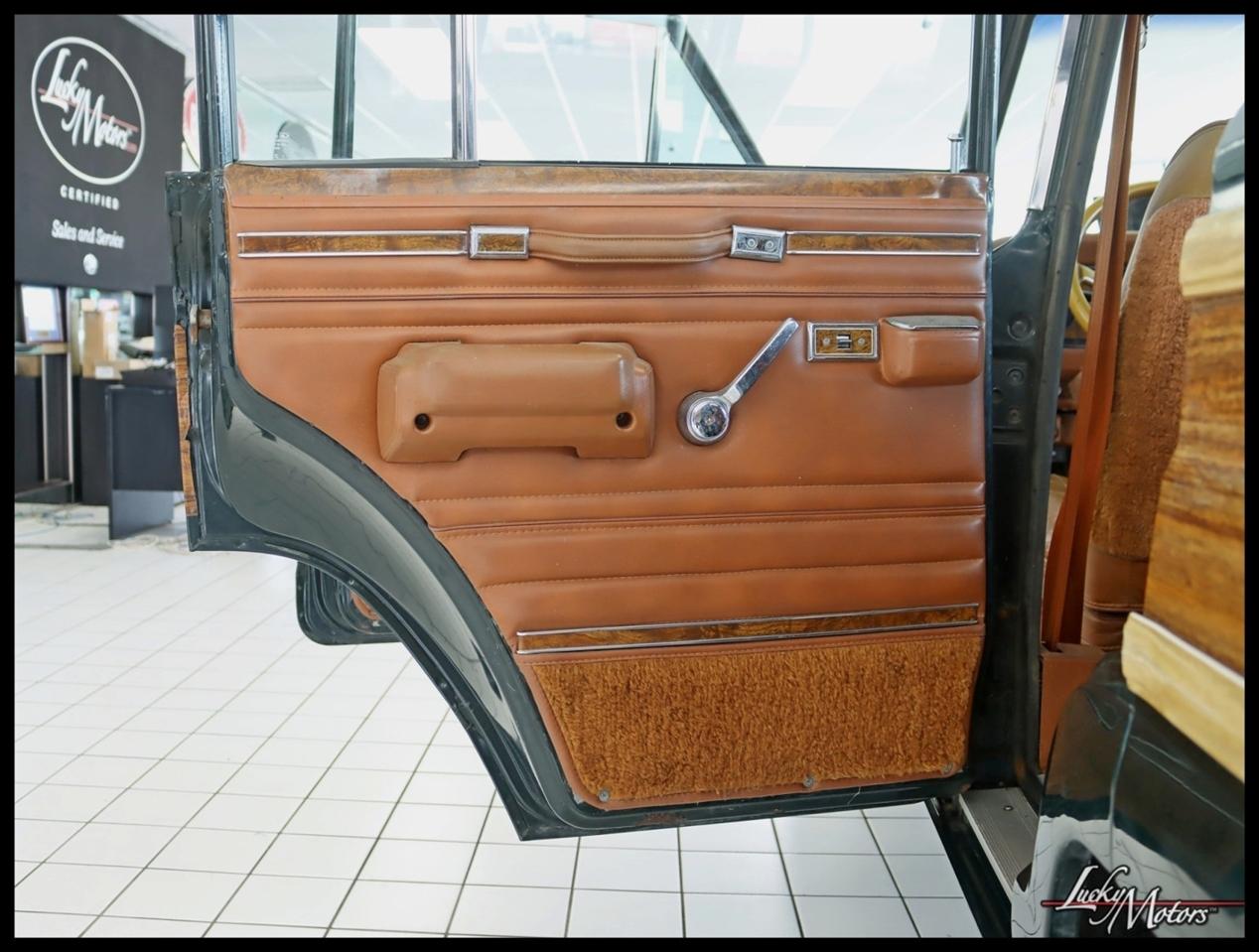 Jeep Grand Wagoneer Limited 1984