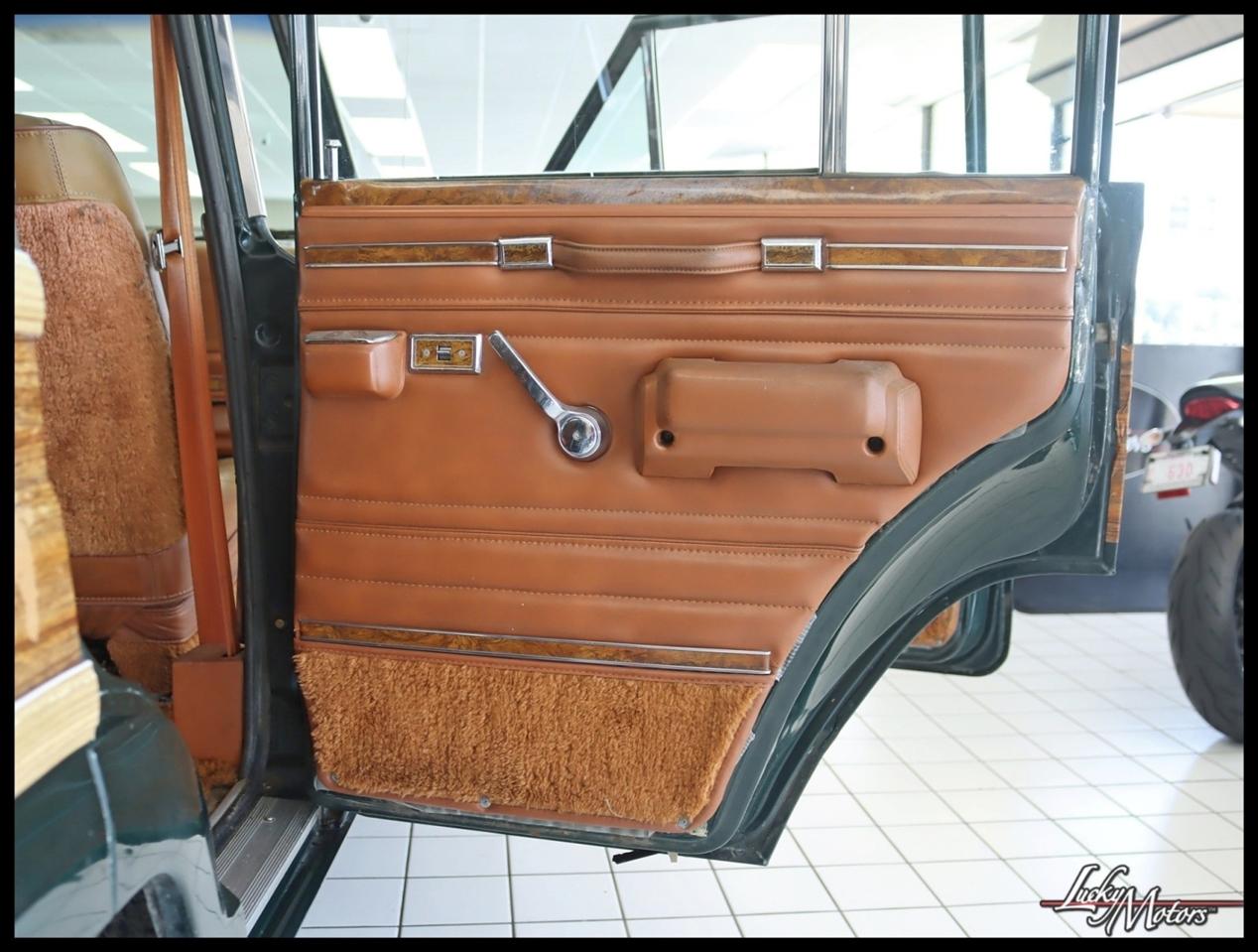 Jeep Grand Wagoneer Limited 1984
