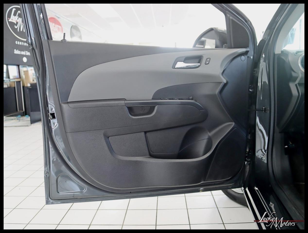 Chevrolet Sonic LT Auto Sedan 2016