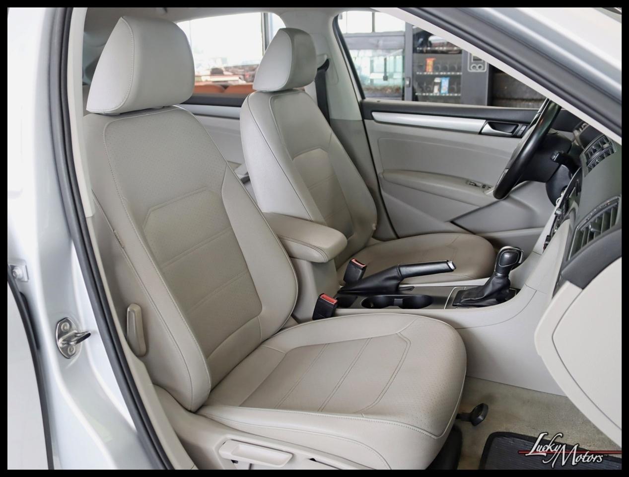 Volkswagen Passat 1.8T Wolfsburg AT 2014