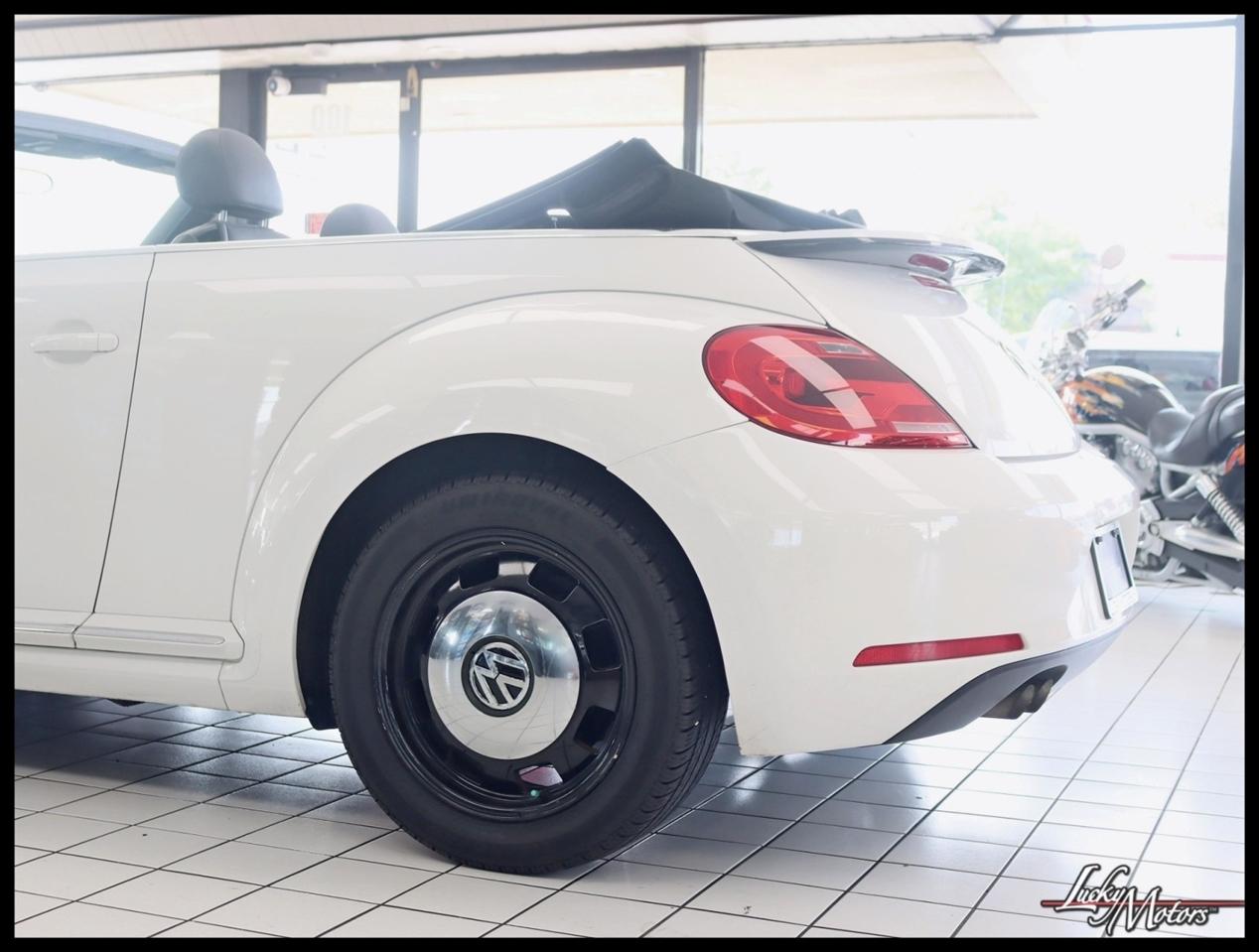 Volkswagen Beetle 2.5L Convertible 2013