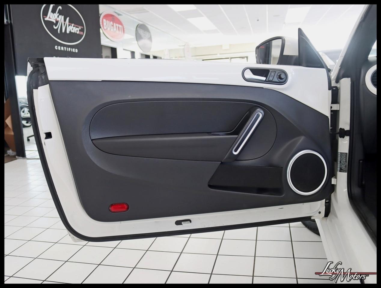 Volkswagen Beetle 2.5L Convertible 2013