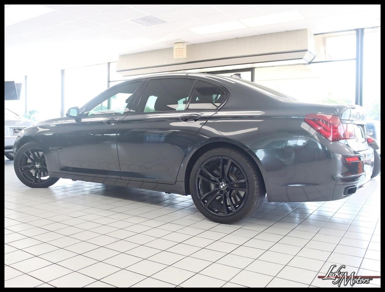 BMW 750i xDrive Base 2015