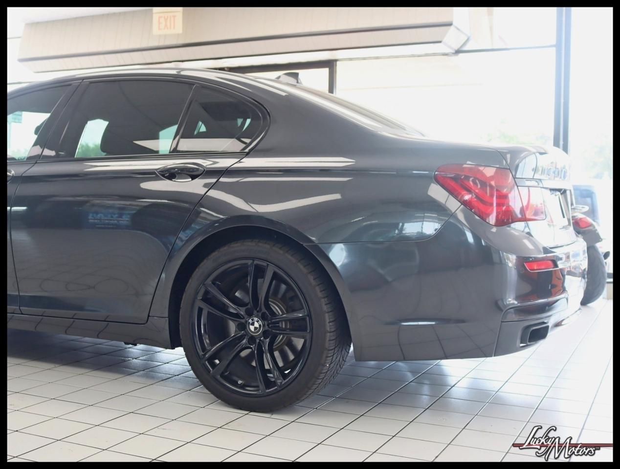 BMW 750i xDrive Base 2015