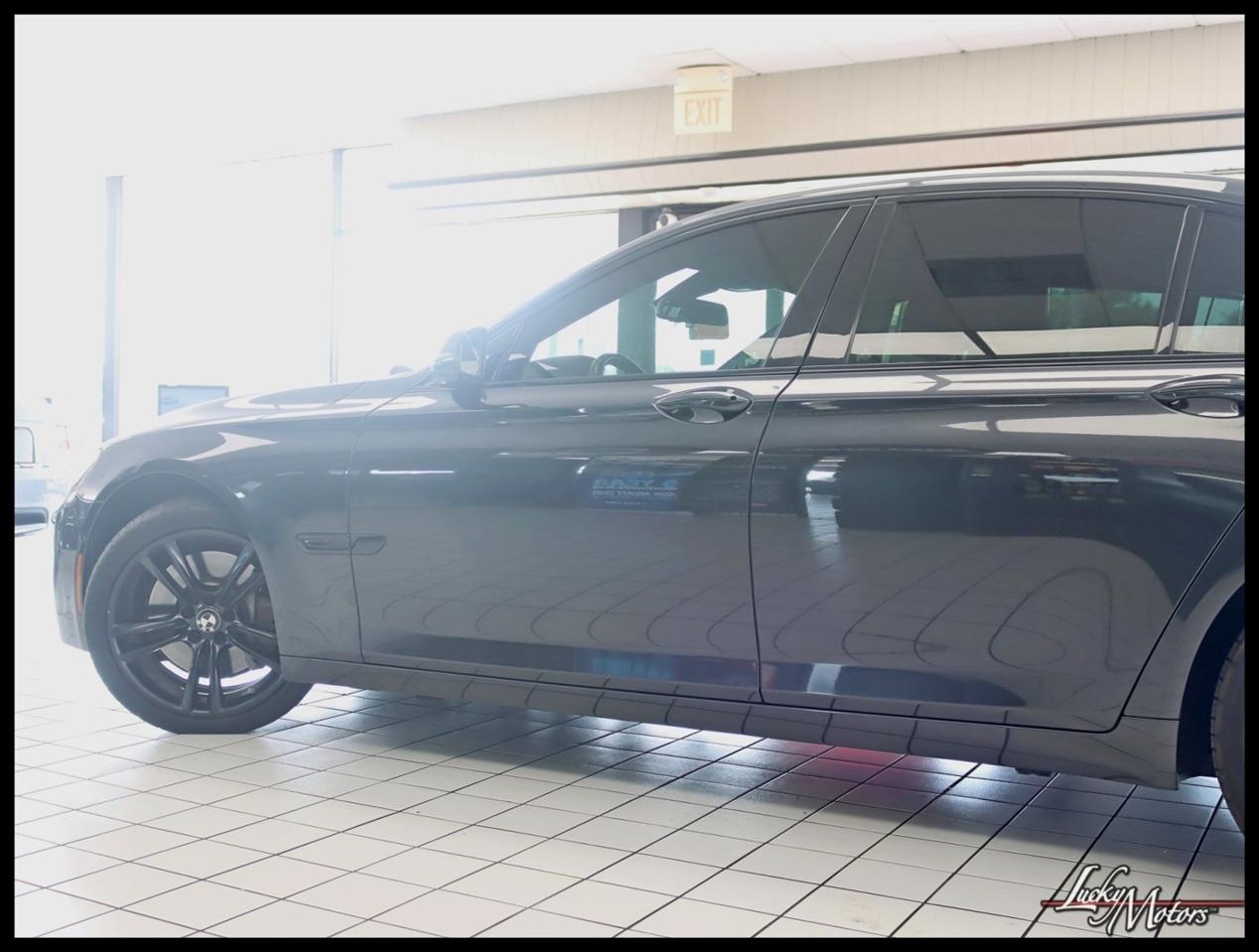 BMW 750i xDrive Base 2015