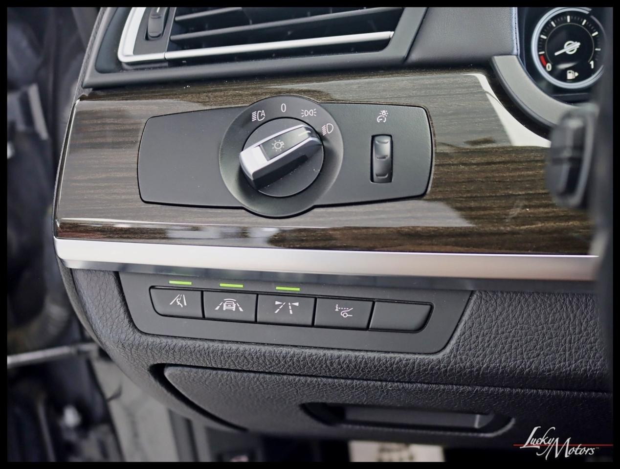 BMW 750i xDrive Base 2015