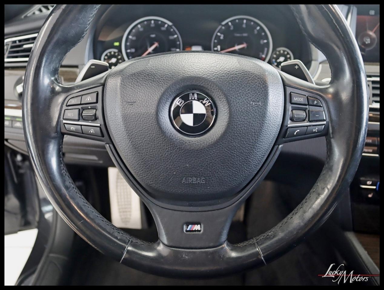 BMW 750i xDrive Base 2015