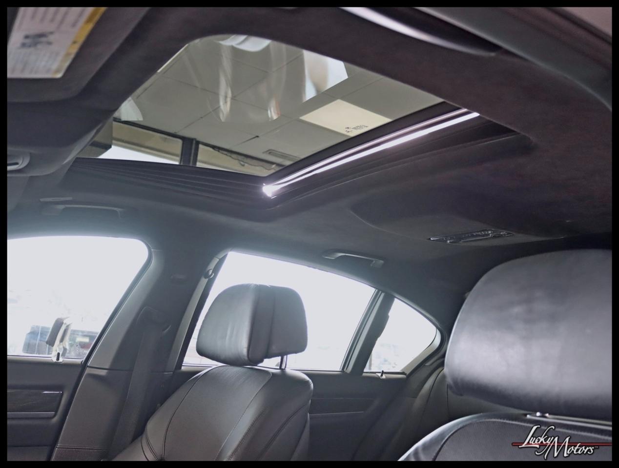 BMW 750i xDrive Base 2015
