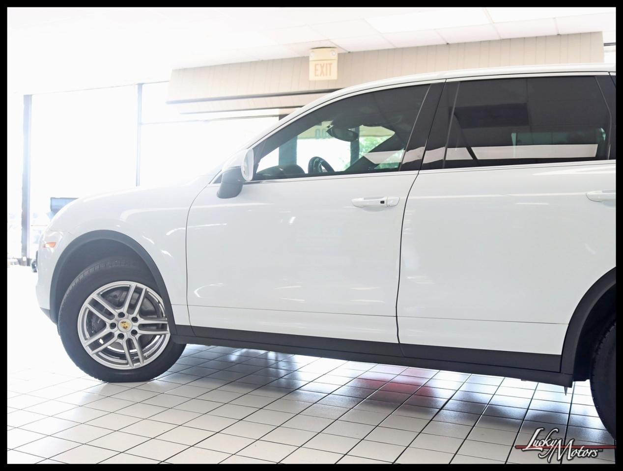 Porsche Cayenne Base 2016