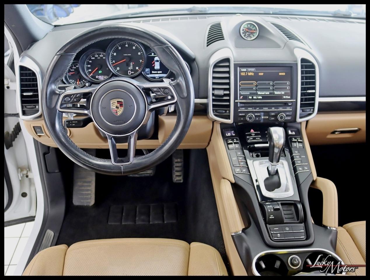 Porsche Cayenne Base 2016