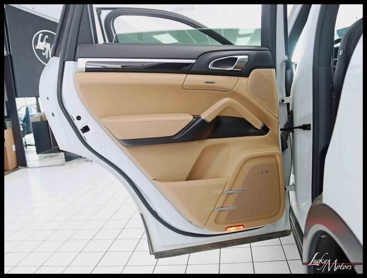 Porsche Cayenne Base 2016