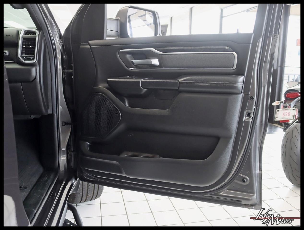 RAM 1500 Big Horn Crew Cab SWB 4WD 2019