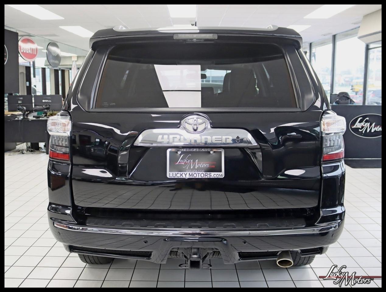 Toyota 4Runner Limited 4WD V6 2017