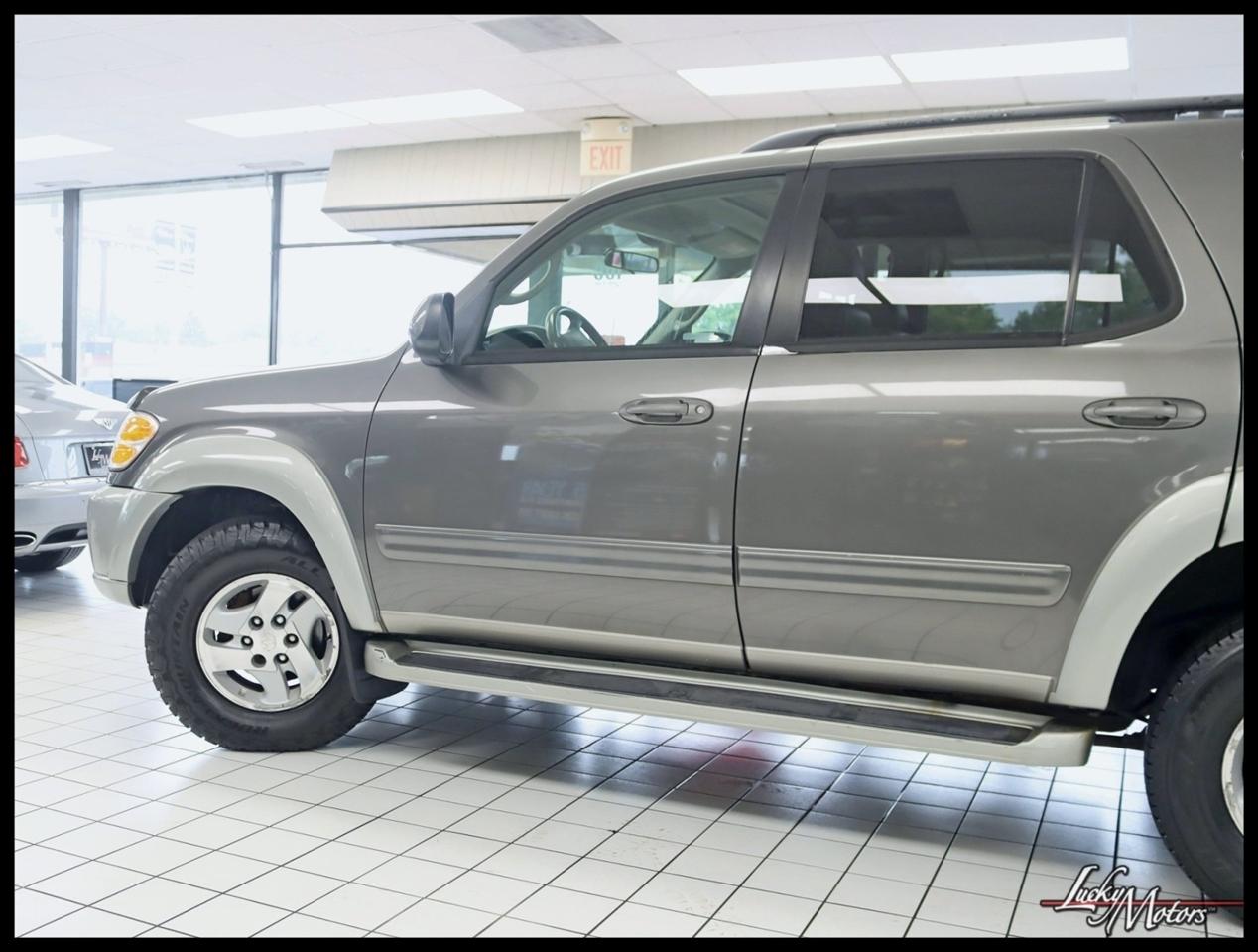 Toyota Sequoia SR5 4WD 2003