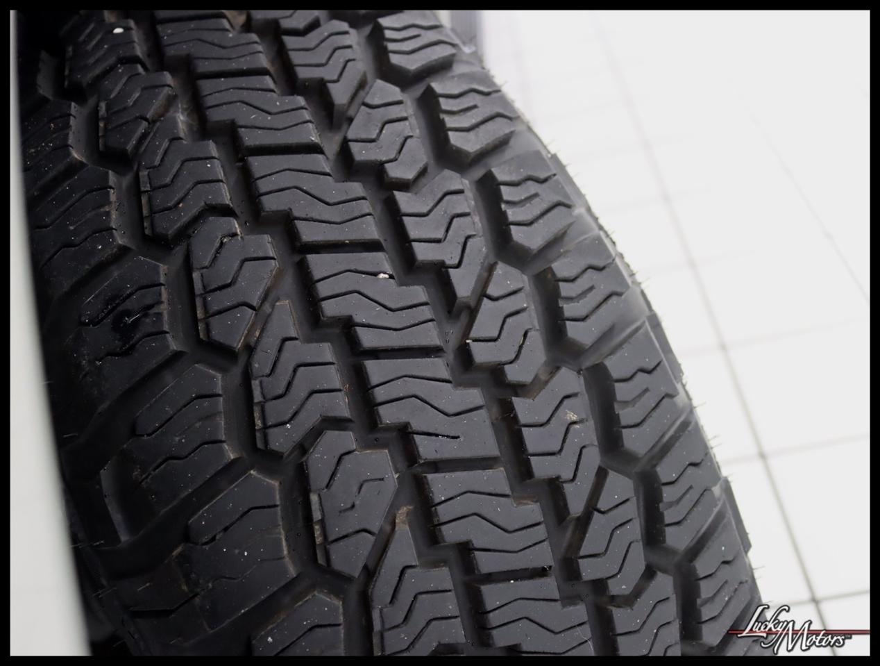 Toyota Sequoia SR5 4WD 2003