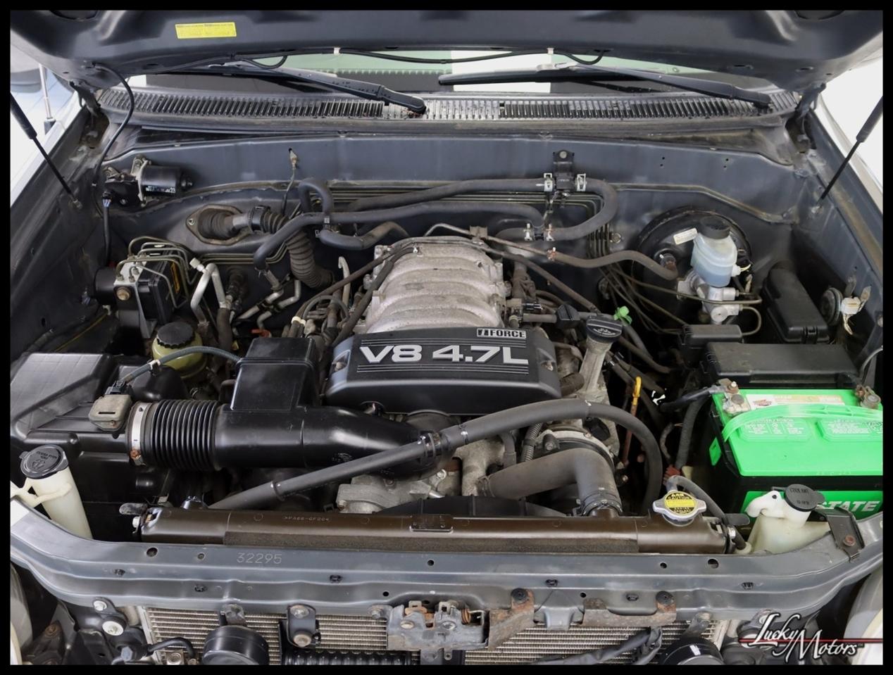 Toyota Sequoia SR5 4WD 2003