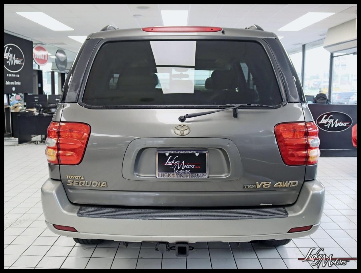 Toyota Sequoia SR5 4WD 2003