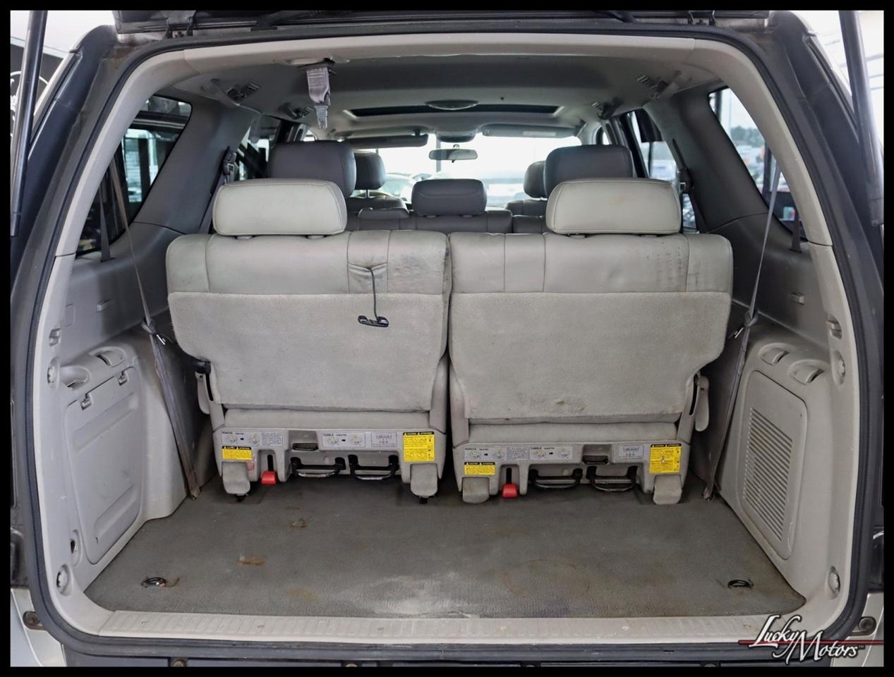 Toyota Sequoia SR5 4WD 2003