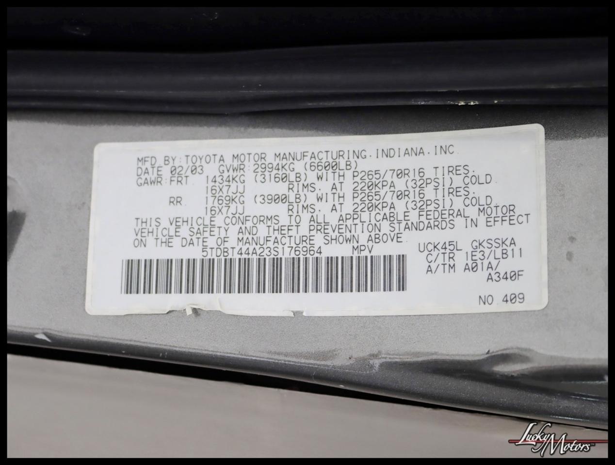 Toyota Sequoia SR5 4WD 2003