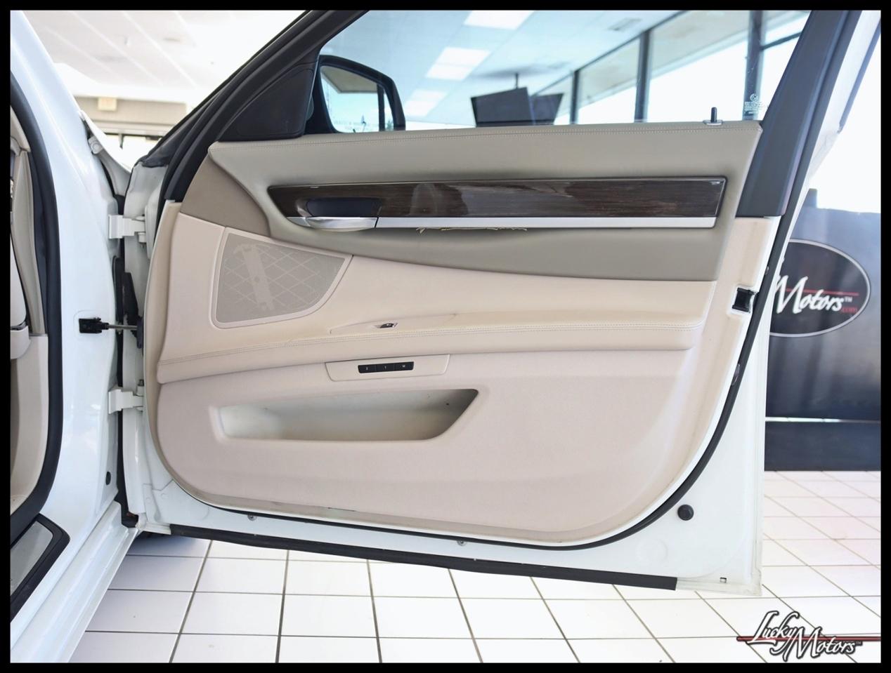 BMW 7-Series 750Li 2009