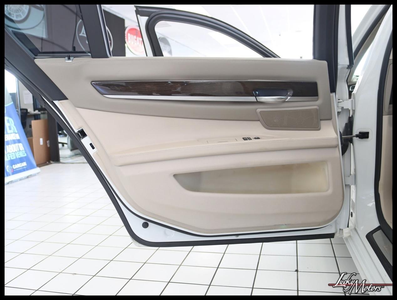 BMW 7-Series 750Li 2009