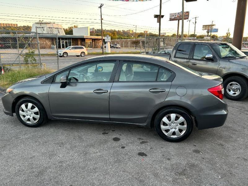 Honda Civic LX Sedan 5-Speed AT 2012