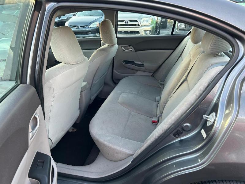 Honda Civic LX Sedan 5-Speed AT 2012