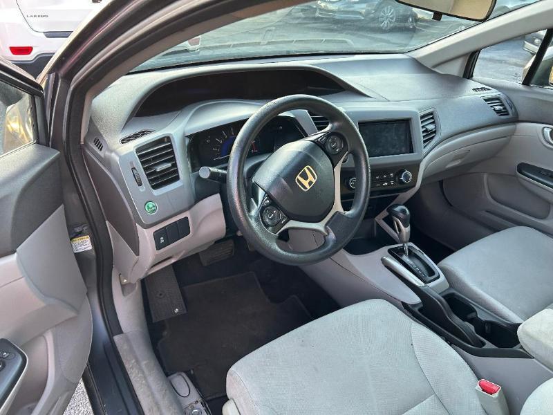 Honda Civic LX Sedan 5-Speed AT 2012