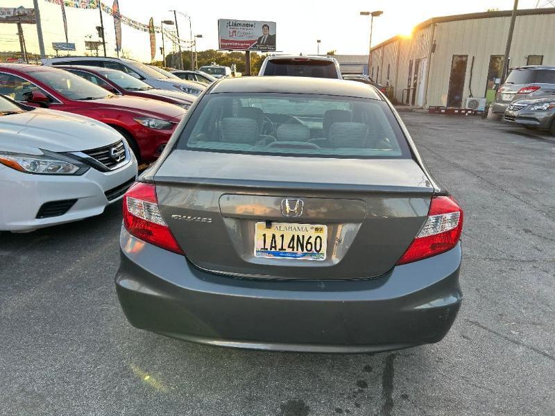 Honda Civic LX Sedan 5-Speed AT 2012