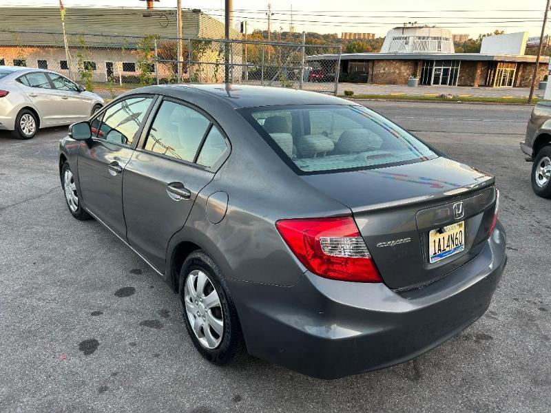 Honda Civic LX Sedan 5-Speed AT 2012