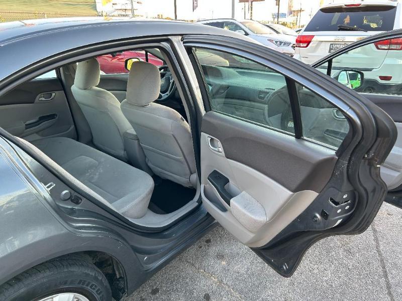 Honda Civic LX Sedan 5-Speed AT 2012