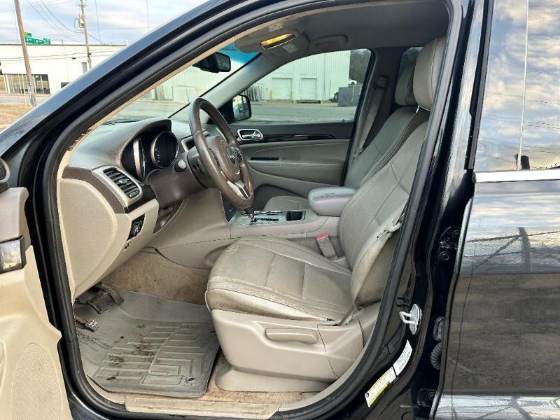 Jeep Grand Cherokee Laredo 2WD 2013