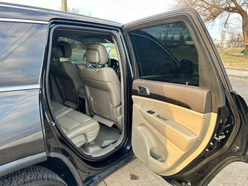 Jeep Grand Cherokee Laredo 2WD 2013